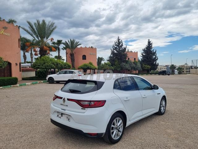 رينو ميجان 4 ديزل 88 ألف كم - 2