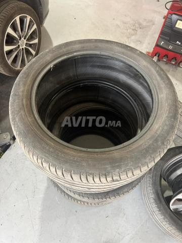 Pneus 215/ 50 R18 - 2