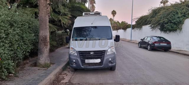 Gazelle frigo 3 panneaux 9oba 3500kg diesel - 2