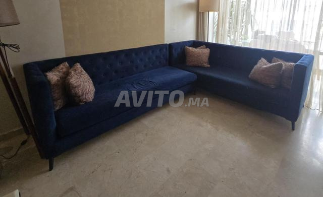 أريكة تحتاج إلى ترميم - 2