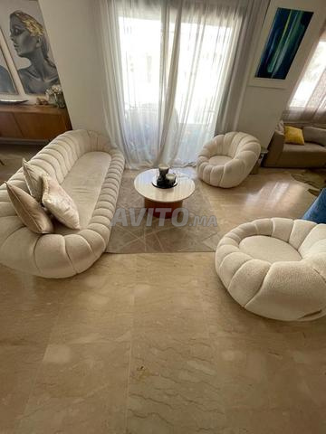 Vente salon élégant avec sa table