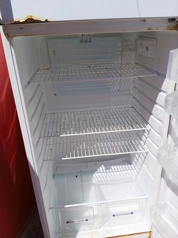 ثلاجة للبيع محركها جديد، تحتاج فقط إلى غاز - 2