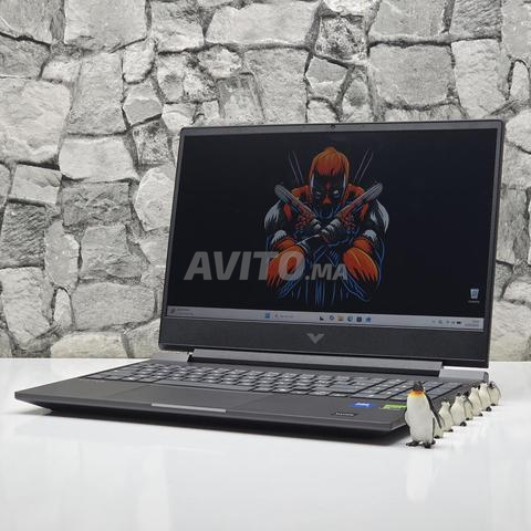 HP VICTUS 15 / Core 7 240H / RTX 5050 / 144 Hz