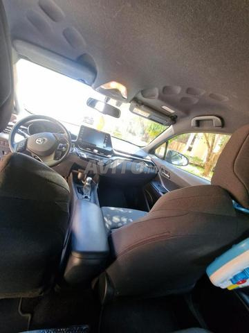 Toyota C-HR Hybride Automatique 2023 à Marrakech - 2