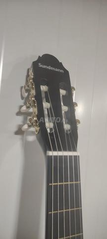 جيتار كلاسيكي. 4/4 جديد - 2