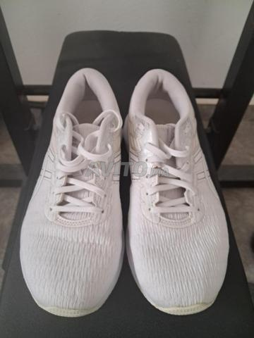 حذاء بحالة جيدة - 2