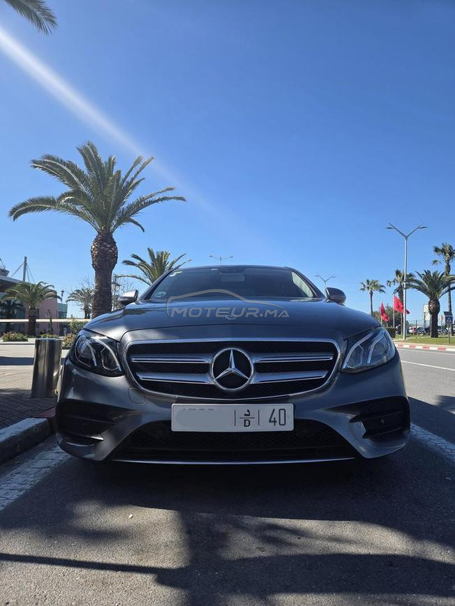 Mercedes-Benz E220 extérieur Amg
