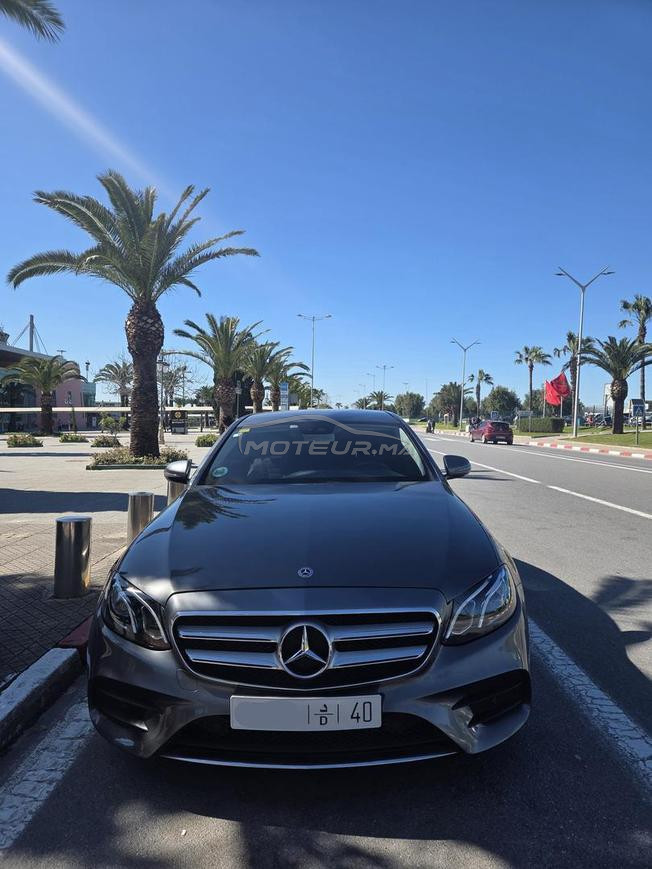 Mercedes-Benz E220 extérieur Amg