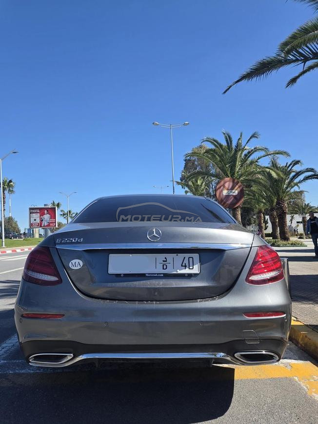 Mercedes-Benz E220 extérieur Amg