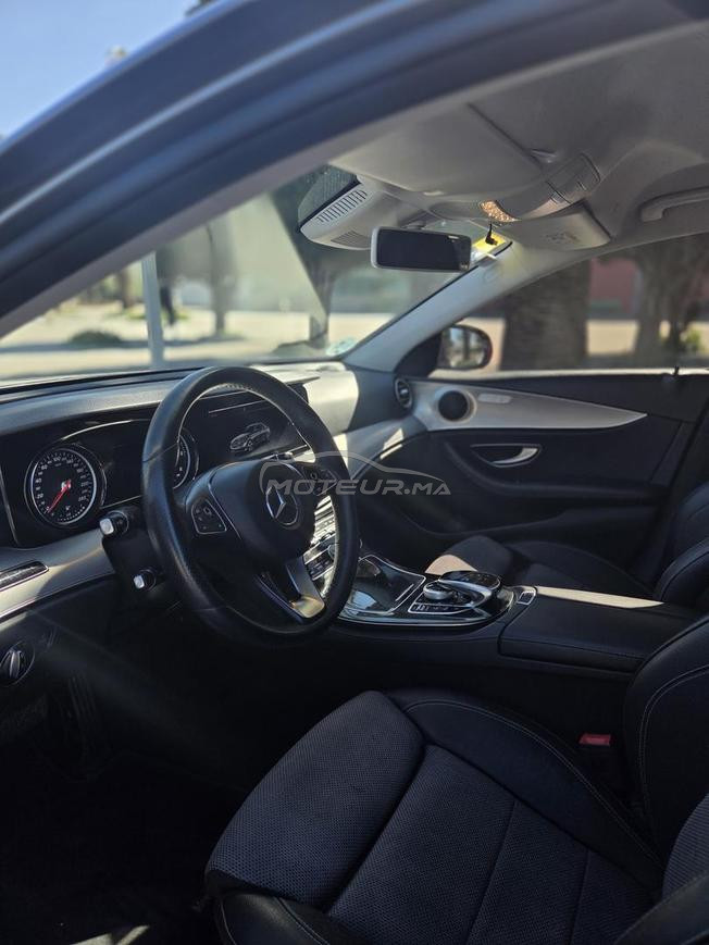 Mercedes-Benz E220 extérieur Amg
