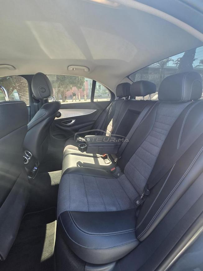 Mercedes-Benz E220 extérieur Amg