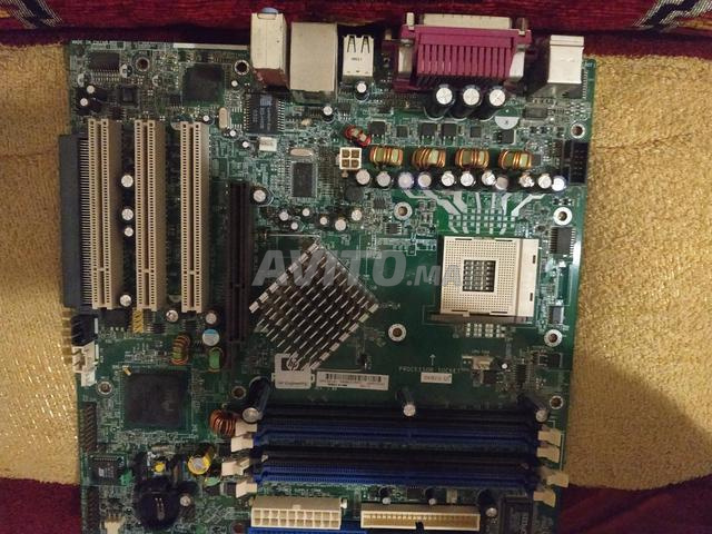 Carte mère RAM 1.6 Go CPU 2.8 GHz