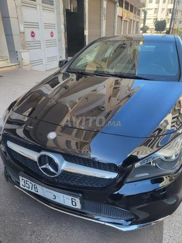Mercedes-Benz 180 Diesel Automatique 2017 à Fès