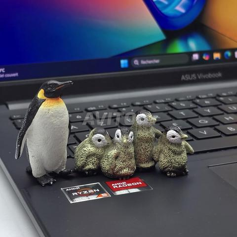 ASUS VivoBook Go 15 OLED / Ryzen 5 7520U - 2