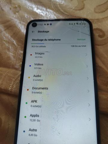 هاتف في المتناول، يحتاج فقط إلى زجاج - 2