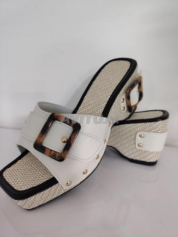 Sandales blanches boucle léopard taille 37 - 2