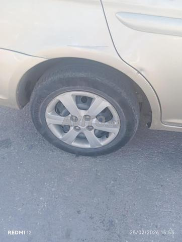 Hyundai Accent - 2
