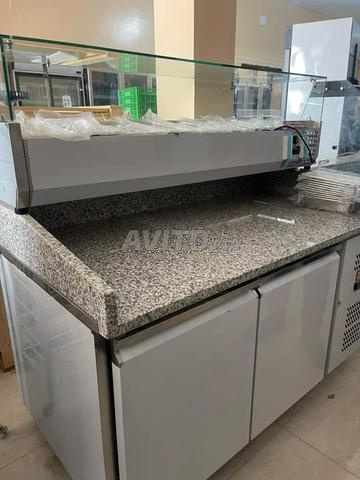 ثلاجة بيتزا ببابين أو ثلاثة أبواب مع سالاديت كاملة