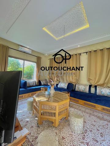 فيلا ساحرة مع مسبح للبيع – سند ملكية - 2