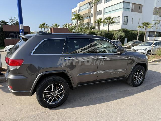 Jeep Grand Cherokee 1ère Main - 2