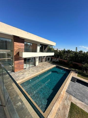 فيلا فاخرة للبيع في المنزه - 2