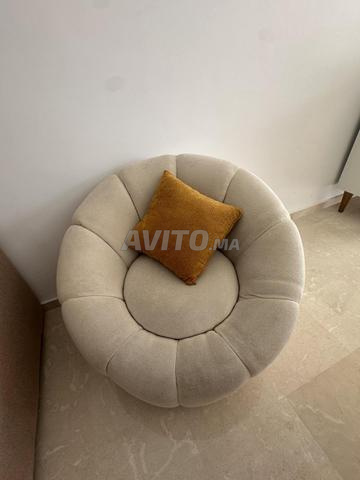 كرسيان بتصميم صدفة - 2