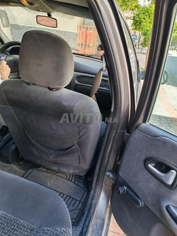 Renault Megane Diesel Manuelle 2003 à Tétouan - 2