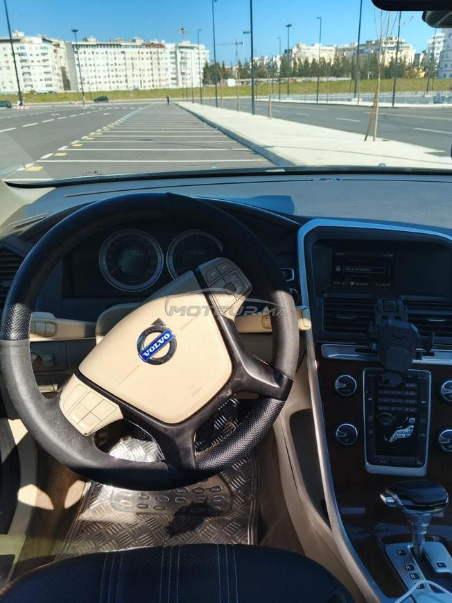 Volvo XC60 belle voiture 
