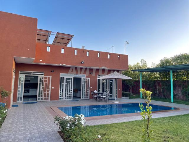 فيلا للإيجار لقضاء العطلات مع مسبح خاص وواي فاي فايبر