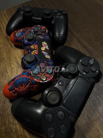 PS4 Slim 500 Go avec 3 manettes et jeux - 2