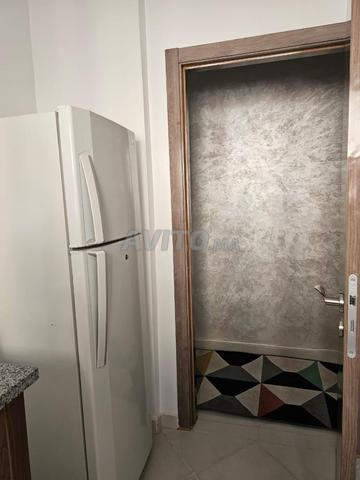 شقة جميلة مفروشة مع شرفة للإيجار - 2