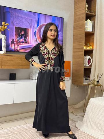 قفطان بنات صغار رائع ومطروز بالعقاد نص طوق - 2