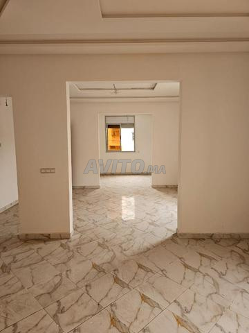 مكتب عيادة طبية 90 م² 3 واجهات - 2