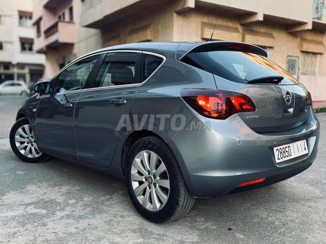 Opel Astra 2012 Manuelle - 2