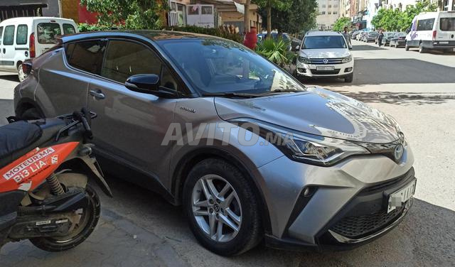 تويوتا سي-إتش آر - 2