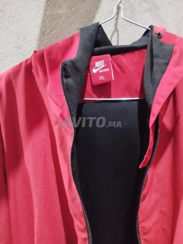 سترة نايكي رجالية حمراء 🔴 مقاس XL - ستايل رياضي - 2