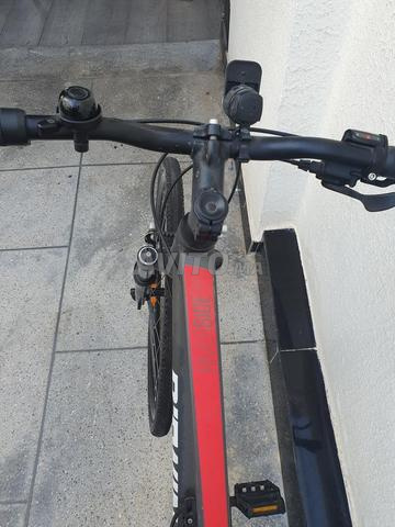 Vélo B'Twin en très bon état à vendre