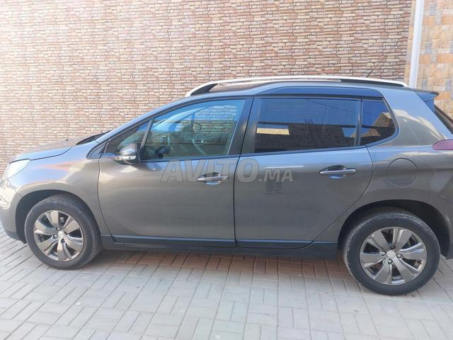 Peugeot 2008, très bon état, 1ère main - 2