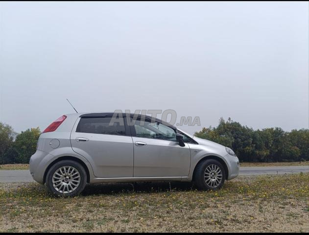 فيات بونتو جراند - 2