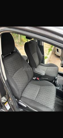 تويوتا ياريس بنزين يدوية 2012 في الدار البيضاء - 2