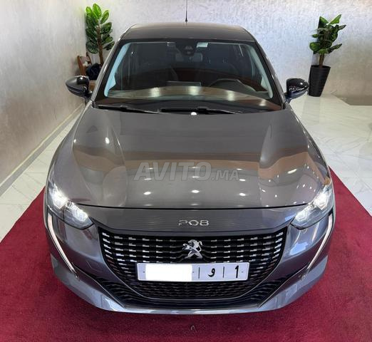 Peugeot 208 Diesel Automatique 2023 à Rabat - 2