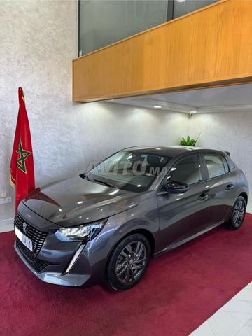 Peugeot 208 Diesel Automatique 2023 à Rabat