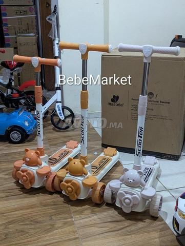 Trottinette musicale avec lumières pour enfant