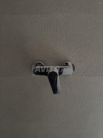 Mitigeurs et vasque en marbre - 2