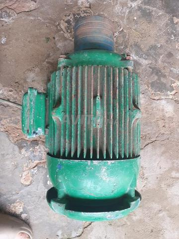 دينامو، محرك 22 حصان قيد التشغيل - 2