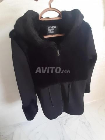 Deux vestes taille M et un châle - 2