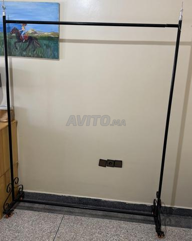 علاقة للبيع