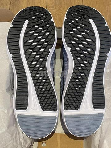 Chaussures Nike neuves taille 43 - 2