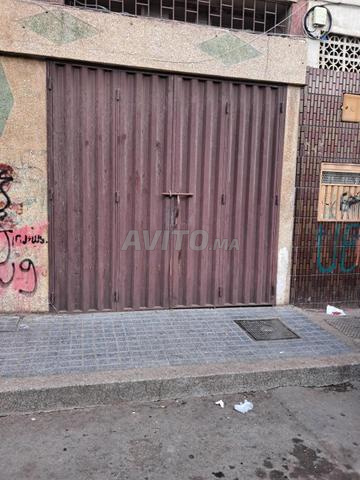 Demi-local commercial excellent à louer Dibo