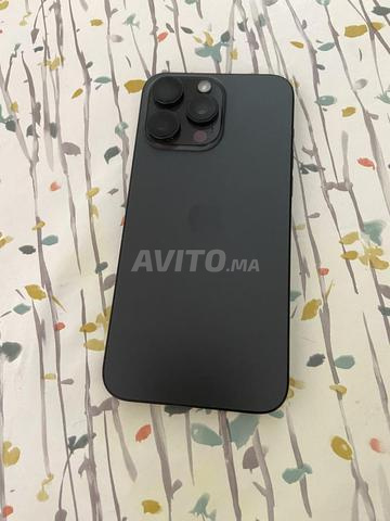 iPhone 15 pro max 89 très bon état - 2